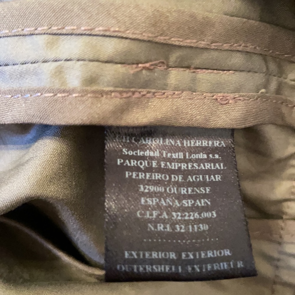 Carolina Herrera Tan Sleeveless Trench Dress - Picture 11 of 16
